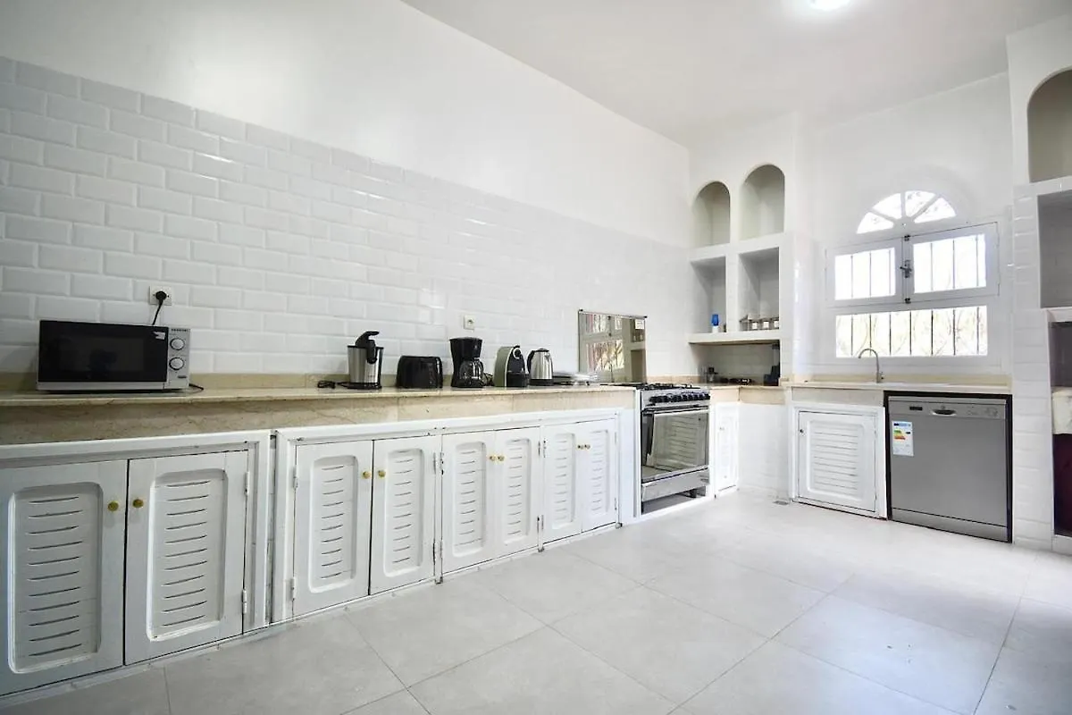 Villa Taknaray- Breakfast Included- Fiber Optic- Pool Marrakesh